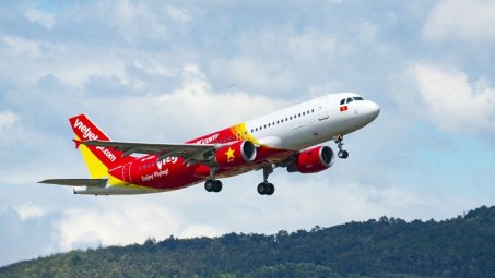 Tưng bừng chào đón khách hàng thứ 150 triệu, Vietjet tặng voucher trị giá tới 500.000 đồng cho khách hàng